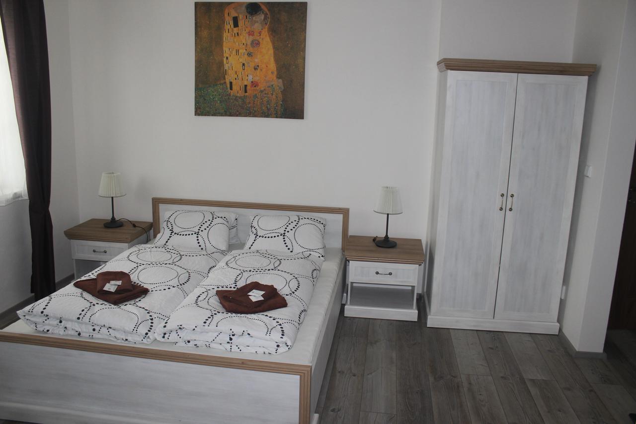 Penzion Vesely Zelezny Brod Buitenkant foto