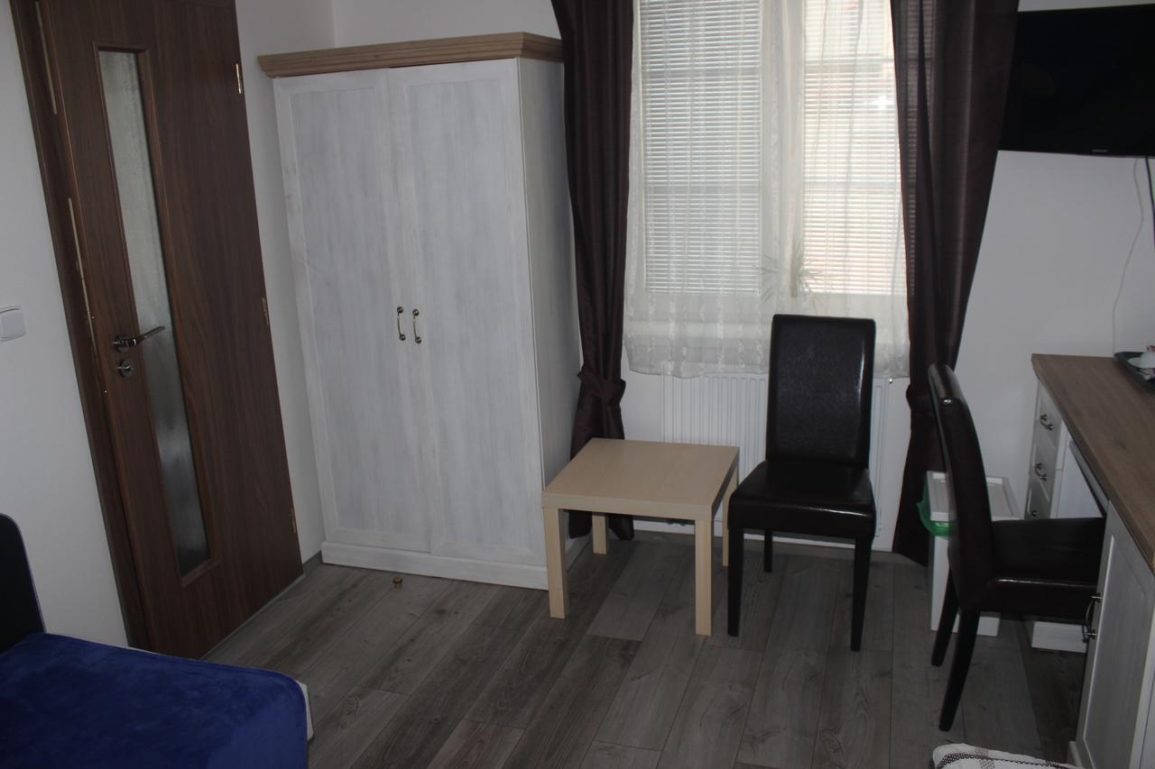 Penzion Vesely Zelezny Brod Buitenkant foto